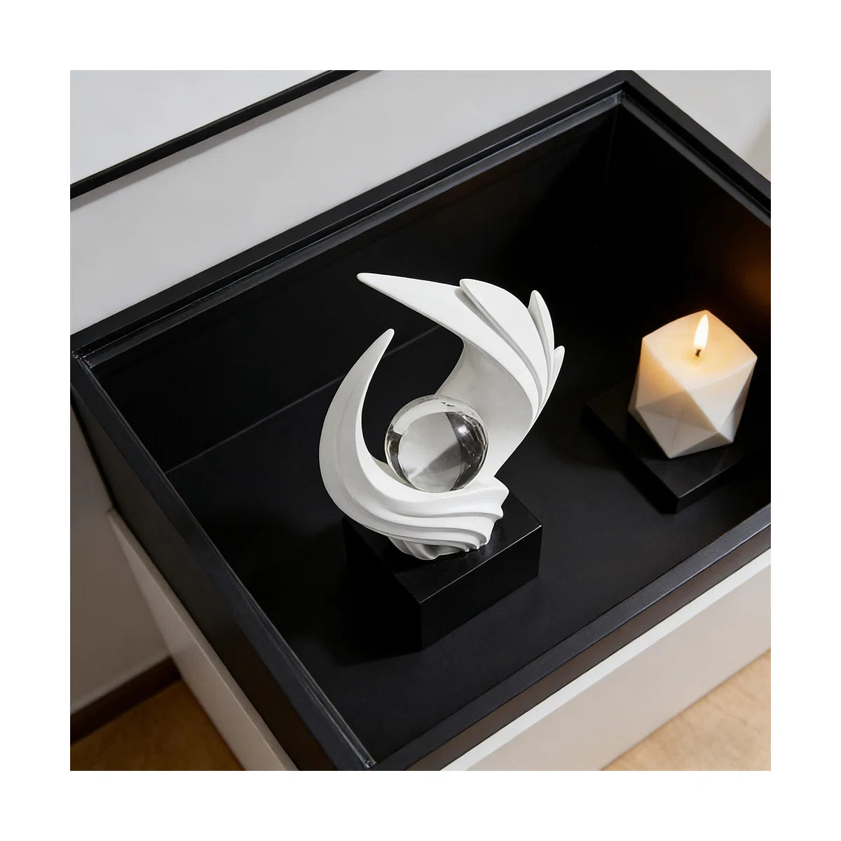Artistic Decor Sculpture，Elegant Accent For Home & Office Spaces